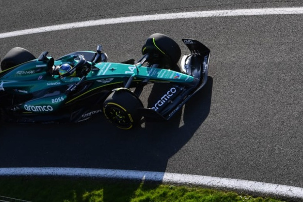 红牛二队绝杀阿斯顿马丁，汉密尔顿点燃赛场